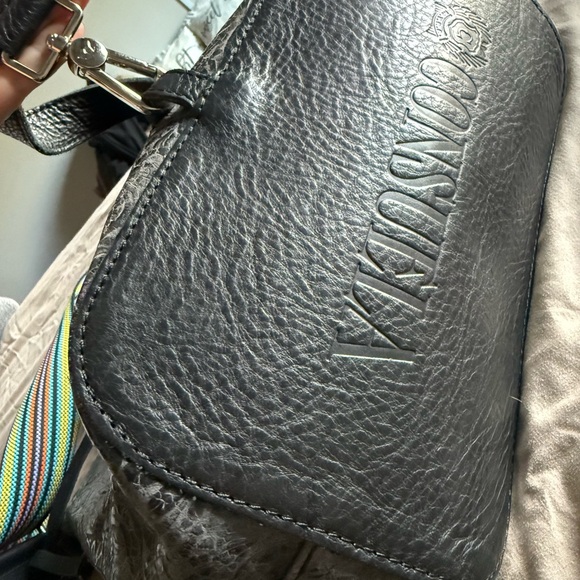 Elegant Gray Embossed Tote Bag - Picture 8 of 14